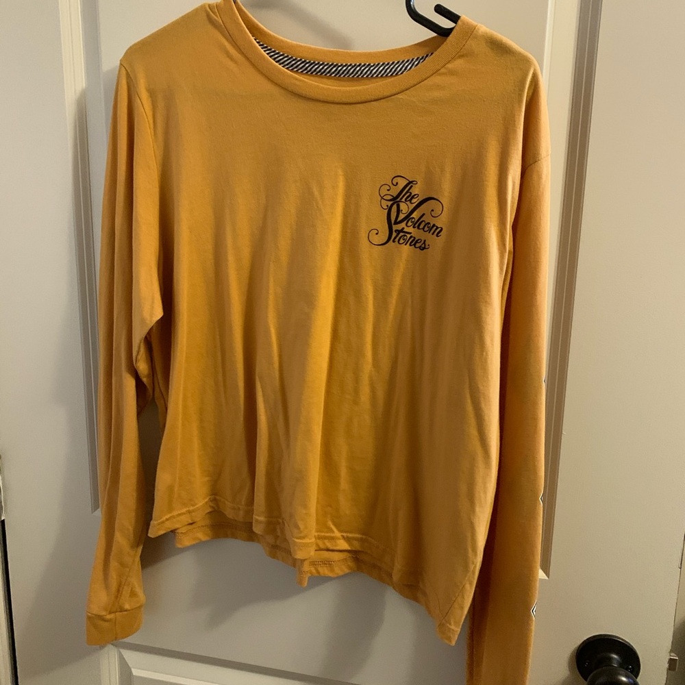 Volcom crop